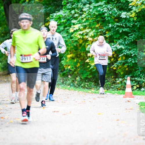 12.10.2025 - Bramfelder Halbmarathon 2025 Dr. Thomas Lammeyer http://msf.ph/oto/9353255 12.10.2025 10:46:22 Laufen 2917, 32, 2107 meine-sportfotos.de