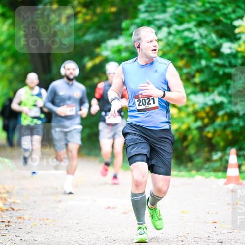 12.10.2025 - Bramfelder Halbmarathon 2025 Dr. Thomas Lammeyer http://msf.ph/oto/9353302 12.10.2025 10:46:33 Laufen 2021 meine-sportfotos.de