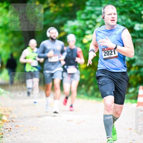 12.10.2025 - Bramfelder Halbmarathon 2025 Dr. Thomas Lammeyer http://msf.ph/oto/9353307 12.10.2025 10:46:34 Laufen 2021 meine-sportfotos.de