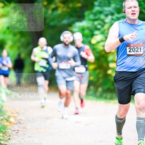 12.10.2025 - Bramfelder Halbmarathon 2025 Dr. Thomas Lammeyer http://msf.ph/oto/9353309 12.10.2025 10:46:34 Laufen 2021 meine-sportfotos.de