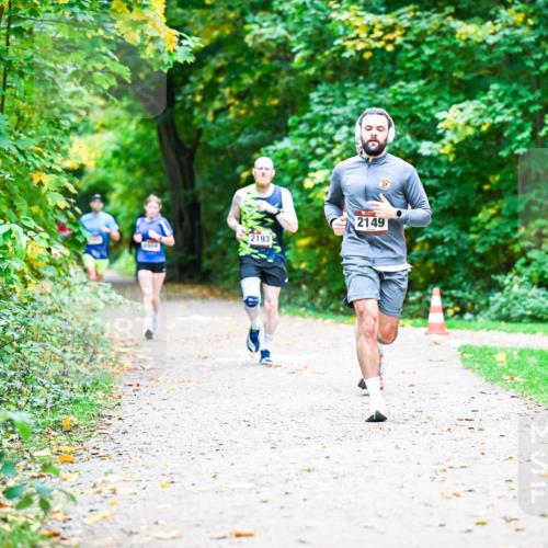 12.10.2025 - Bramfelder Halbmarathon 2025 Dr. Thomas Lammeyer http://msf.ph/oto/9353323 12.10.2025 10:46:37 Laufen 2193, 2149 meine-sportfotos.de