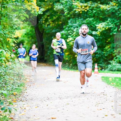 12.10.2025 - Bramfelder Halbmarathon 2025 Dr. Thomas Lammeyer http://msf.ph/oto/9353324 12.10.2025 10:46:37 Laufen 2193, 2149, 70 meine-sportfotos.de