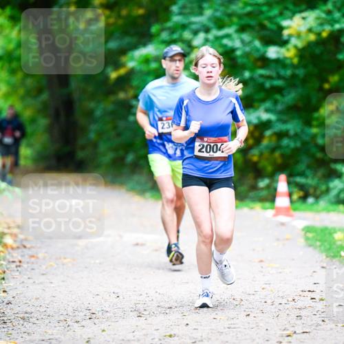 12.10.2025 - Bramfelder Halbmarathon 2025 Dr. Thomas Lammeyer http://msf.ph/oto/9353354 12.10.2025 10:46:42 Laufen 23, 2004 meine-sportfotos.de