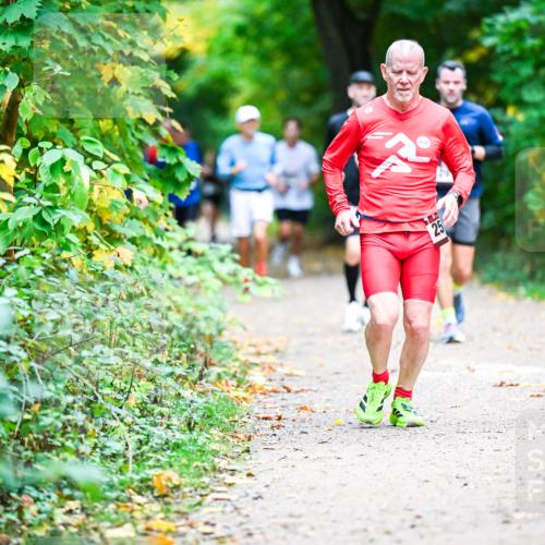 12.10.2025 - Bramfelder Halbmarathon 2025 Dr. Thomas Lammeyer http://msf.ph/oto/9353382 12.10.2025 10:46:50 Laufen 25 meine-sportfotos.de