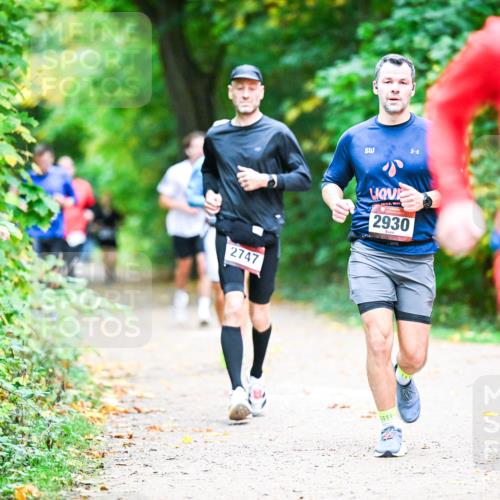 12.10.2025 - Bramfelder Halbmarathon 2025 Dr. Thomas Lammeyer http://msf.ph/oto/9353402 12.10.2025 10:46:53 Laufen 2747, 2930 meine-sportfotos.de