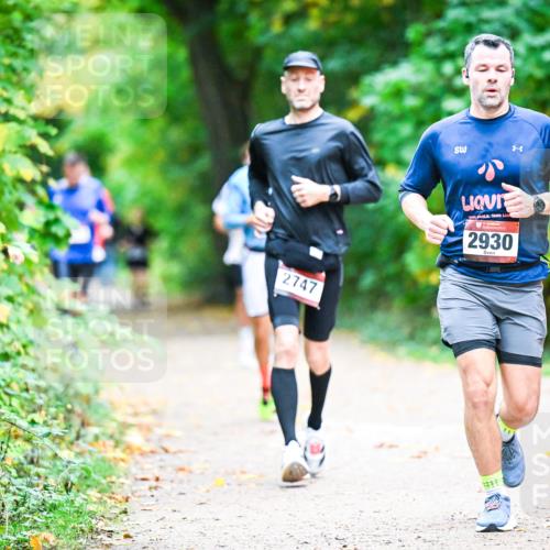 12.10.2025 - Bramfelder Halbmarathon 2025 Dr. Thomas Lammeyer http://msf.ph/oto/9353407 12.10.2025 10:46:54 Laufen 2747, 2930 meine-sportfotos.de