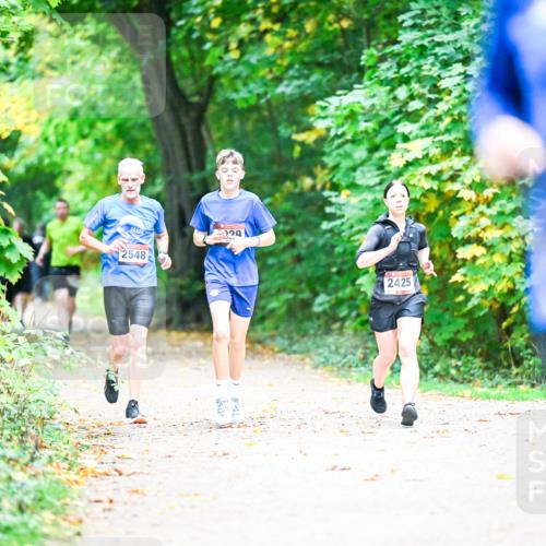 12.10.2025 - Bramfelder Halbmarathon 2025 Dr. Thomas Lammeyer http://msf.ph/oto/9353474 12.10.2025 10:47:05 Laufen 2548, 2425 meine-sportfotos.de