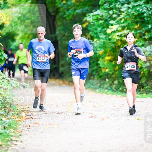 12.10.2025 - Bramfelder Halbmarathon 2025 Dr. Thomas Lammeyer http://msf.ph/oto/9353484 12.10.2025 10:47:06 Laufen 2548, 2029, 2425 meine-sportfotos.de