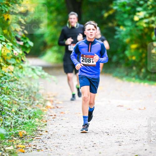 12.10.2025 - Bramfelder Halbmarathon 2025 Dr. Thomas Lammeyer http://msf.ph/oto/9353570 12.10.2025 10:47:21 Laufen 2081, 2165 meine-sportfotos.de