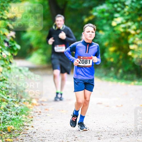 12.10.2025 - Bramfelder Halbmarathon 2025 Dr. Thomas Lammeyer http://msf.ph/oto/9353573 12.10.2025 10:47:21 Laufen 2081 meine-sportfotos.de
