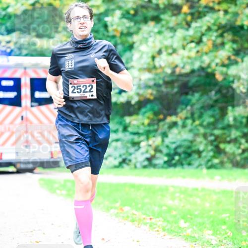 12.10.2025 - Bramfelder Halbmarathon 2025 Dr. Thomas Lammeyer http://msf.ph/oto/9353598 12.10.2025 10:47:32 Laufen 2097, 2522, 2522, 6 meine-sportfotos.de
