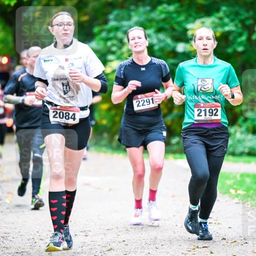 12.10.2025 - Bramfelder Halbmarathon 2025 Dr. Thomas Lammeyer http://msf.ph/oto/9353707 12.10.2025 10:47:57 Laufen 13, 2084, 2291, 2192 meine-sportfotos.de