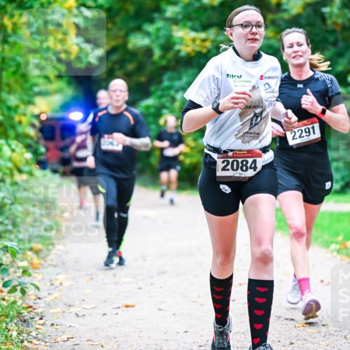 12.10.2025 - Bramfelder Halbmarathon 2025 Dr. Thomas Lammeyer http://msf.ph/oto/9353716 12.10.2025 10:47:59 Laufen 13, 2291, 2084 meine-sportfotos.de