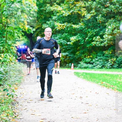 12.10.2025 - Bramfelder Halbmarathon 2025 Dr. Thomas Lammeyer http://msf.ph/oto/9353722 12.10.2025 10:48:00 Laufen 63, 2 meine-sportfotos.de