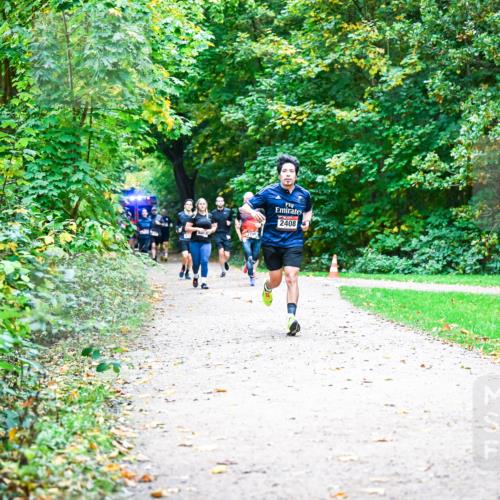 12.10.2025 - Bramfelder Halbmarathon 2025 Dr. Thomas Lammeyer http://msf.ph/oto/9353772 12.10.2025 10:48:10 Laufen 2408 meine-sportfotos.de
