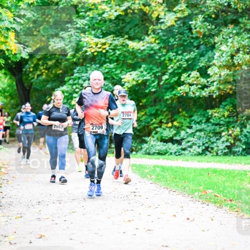 12.10.2025 - Bramfelder Halbmarathon 2025 Dr. Thomas Lammeyer http://msf.ph/oto/9353799 12.10.2025 10:48:14 Laufen 2784, 2583, 2709 meine-sportfotos.de