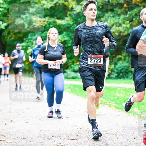 12.10.2025 - Bramfelder Halbmarathon 2025 Dr. Thomas Lammeyer http://msf.ph/oto/9353824 12.10.2025 10:48:19 Laufen 2383, 2723, 278 meine-sportfotos.de