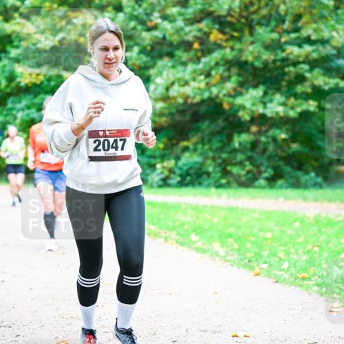 12.10.2025 - Bramfelder Halbmarathon 2025 Dr. Thomas Lammeyer http://msf.ph/oto/9353859 12.10.2025 10:48:26 Laufen 12, 2047 meine-sportfotos.de