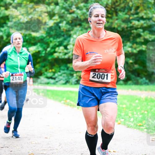 12.10.2025 - Bramfelder Halbmarathon 2025 Dr. Thomas Lammeyer http://msf.ph/oto/9353873 12.10.2025 10:48:29 Laufen 2145, 4, 2001 meine-sportfotos.de
