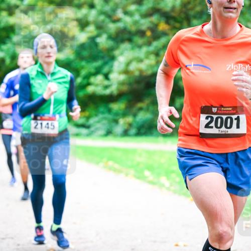 12.10.2025 - Bramfelder Halbmarathon 2025 Dr. Thomas Lammeyer http://msf.ph/oto/9353876 12.10.2025 10:48:29 Laufen 2145, 2025, 34, 2001 meine-sportfotos.de