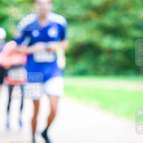 12.10.2025 - Bramfelder Halbmarathon 2025 Dr. Thomas Lammeyer http://msf.ph/oto/9353885 12.10.2025 10:48:30 Laufen  meine-sportfotos.de