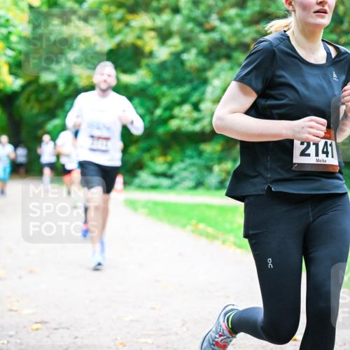 12.10.2025 - Bramfelder Halbmarathon 2025 Dr. Thomas Lammeyer http://msf.ph/oto/9353899 12.10.2025 10:48:34 Laufen 2141 meine-sportfotos.de