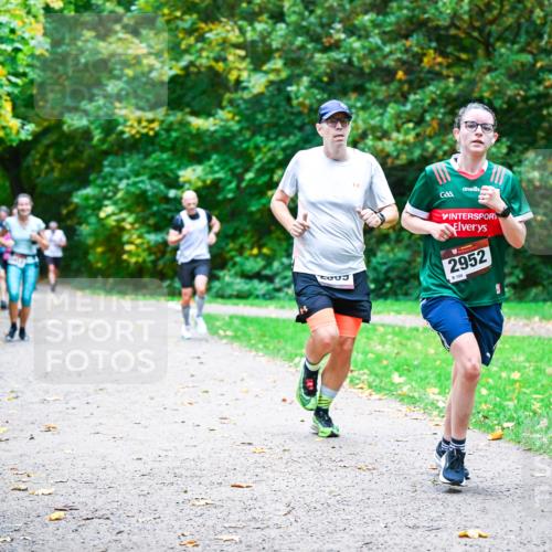 12.10.2025 - Bramfelder Halbmarathon 2025 Dr. Thomas Lammeyer http://msf.ph/oto/9353918 12.10.2025 10:48:37 Laufen 2952, 100 meine-sportfotos.de