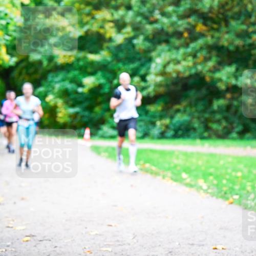 12.10.2025 - Bramfelder Halbmarathon 2025 Dr. Thomas Lammeyer http://msf.ph/oto/9353929 12.10.2025 10:48:39 Laufen  meine-sportfotos.de