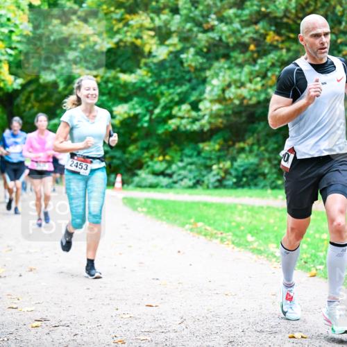 12.10.2025 - Bramfelder Halbmarathon 2025 Dr. Thomas Lammeyer http://msf.ph/oto/9353938 12.10.2025 10:48:41 Laufen 2453, 0 meine-sportfotos.de