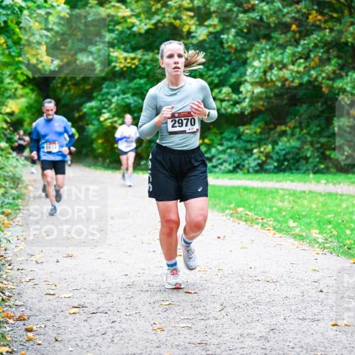 12.10.2025 - Bramfelder Halbmarathon 2025 Dr. Thomas Lammeyer http://msf.ph/oto/9353988 12.10.2025 10:48:50 Laufen 2970 meine-sportfotos.de
