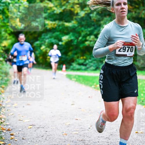 12.10.2025 - Bramfelder Halbmarathon 2025 Dr. Thomas Lammeyer http://msf.ph/oto/9353995 12.10.2025 10:48:51 Laufen 34, 2970, 77 meine-sportfotos.de