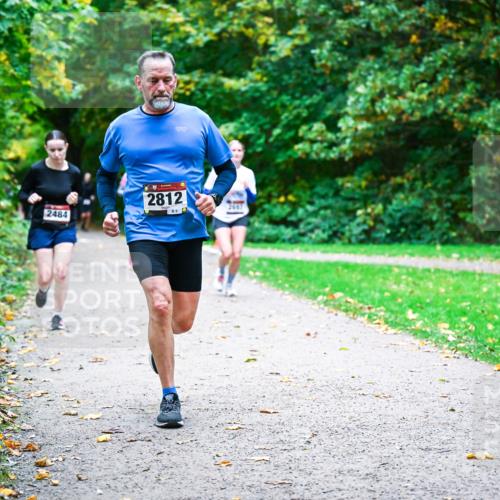 12.10.2025 - Bramfelder Halbmarathon 2025 Dr. Thomas Lammeyer http://msf.ph/oto/9354004 12.10.2025 10:48:53 Laufen 2484, 2812 meine-sportfotos.de