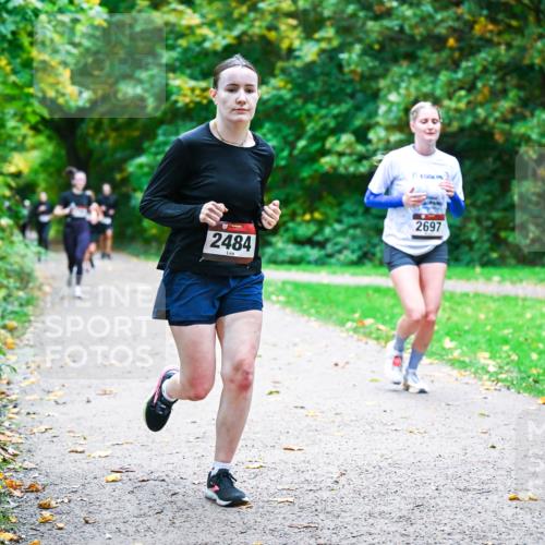 12.10.2025 - Bramfelder Halbmarathon 2025 Dr. Thomas Lammeyer http://msf.ph/oto/9354018 12.10.2025 10:48:55 Laufen 2484, 2697 meine-sportfotos.de