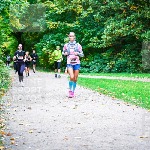 12.10.2025 - Bramfelder Halbmarathon 2025 Dr. Thomas Lammeyer http://msf.ph/oto/9354026 12.10.2025 10:48:56 Laufen 2795, 2581 meine-sportfotos.de
