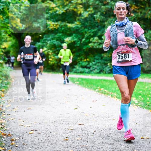 12.10.2025 - Bramfelder Halbmarathon 2025 Dr. Thomas Lammeyer http://msf.ph/oto/9354042 12.10.2025 10:48:59 Laufen 2795, 2581 meine-sportfotos.de