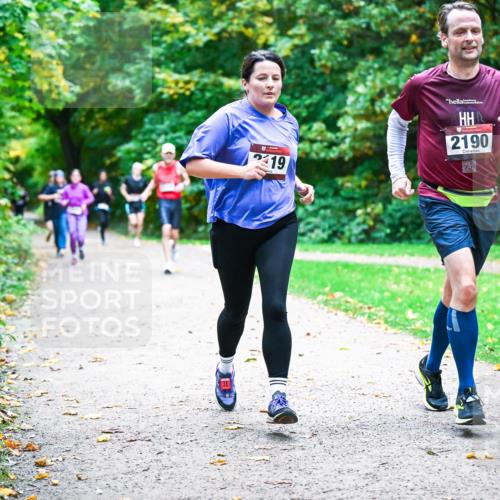 12.10.2025 - Bramfelder Halbmarathon 2025 Dr. Thomas Lammeyer http://msf.ph/oto/9354120 12.10.2025 10:49:15 Laufen 219, 2190 meine-sportfotos.de