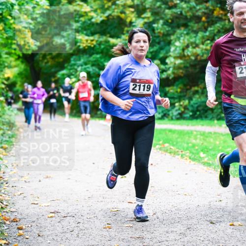 12.10.2025 - Bramfelder Halbmarathon 2025 Dr. Thomas Lammeyer http://msf.ph/oto/9354121 12.10.2025 10:49:15 Laufen 2119, 2190 meine-sportfotos.de