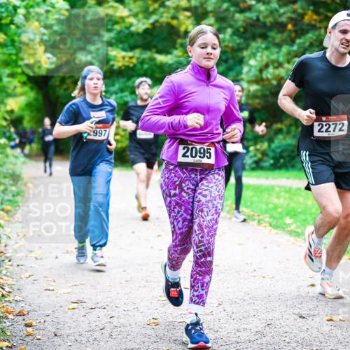 12.10.2025 - Bramfelder Halbmarathon 2025 Dr. Thomas Lammeyer http://msf.ph/oto/9354154 12.10.2025 10:49:23 Laufen 997, 2095, 2272 meine-sportfotos.de