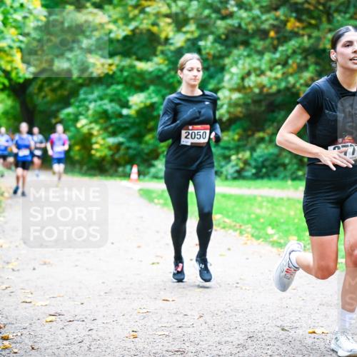 12.10.2025 - Bramfelder Halbmarathon 2025 Dr. Thomas Lammeyer http://msf.ph/oto/9354190 12.10.2025 10:49:31 Laufen 2050 meine-sportfotos.de