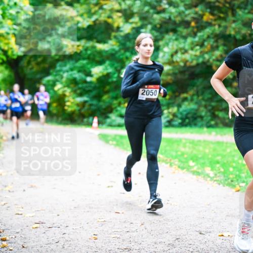 12.10.2025 - Bramfelder Halbmarathon 2025 Dr. Thomas Lammeyer http://msf.ph/oto/9354191 12.10.2025 10:49:31 Laufen 2050, 2777 meine-sportfotos.de