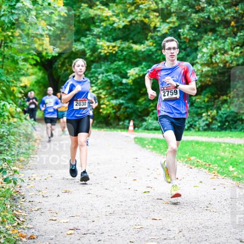 12.10.2025 - Bramfelder Halbmarathon 2025 Dr. Thomas Lammeyer http://msf.ph/oto/9354217 12.10.2025 10:49:36 Laufen 2030, 2759 meine-sportfotos.de