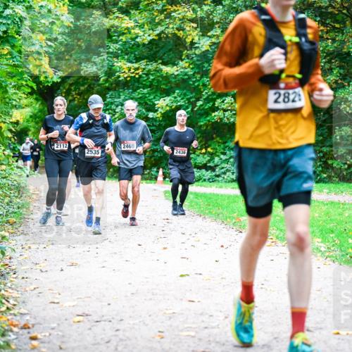 12.10.2025 - Bramfelder Halbmarathon 2025 Dr. Thomas Lammeyer http://msf.ph/oto/9354265 12.10.2025 10:49:44 Laufen 2112, 2469, 2436, 2535, 282 meine-sportfotos.de