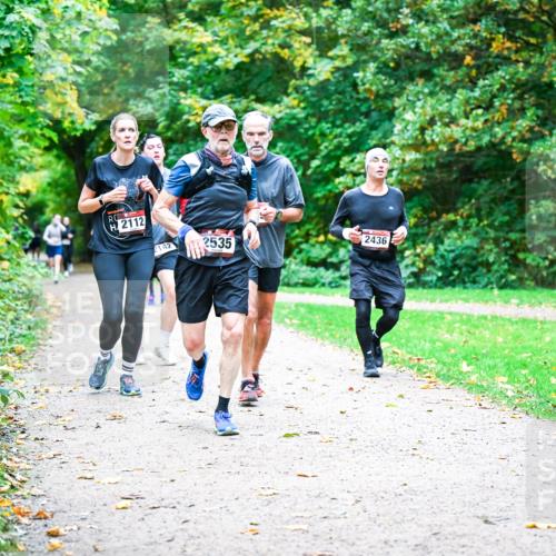 12.10.2025 - Bramfelder Halbmarathon 2025 Dr. Thomas Lammeyer http://msf.ph/oto/9354275 12.10.2025 10:49:45 Laufen 2112, 142, 2436, 2535 meine-sportfotos.de