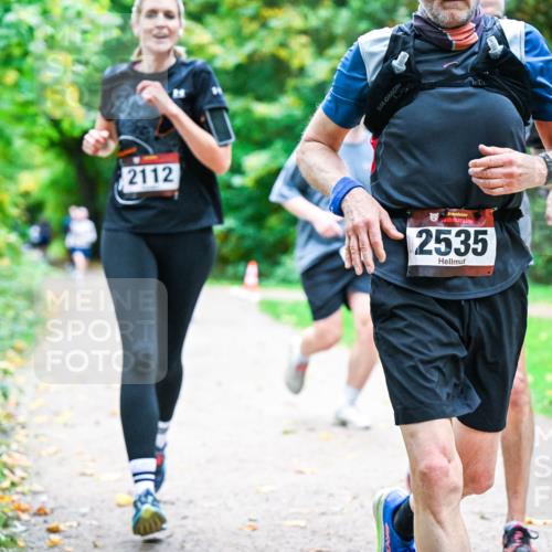 12.10.2025 - Bramfelder Halbmarathon 2025 Dr. Thomas Lammeyer http://msf.ph/oto/9354287 12.10.2025 10:49:47 Laufen 2112, 2535, 2436 meine-sportfotos.de