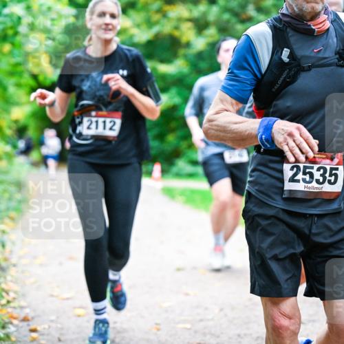 12.10.2025 - Bramfelder Halbmarathon 2025 Dr. Thomas Lammeyer http://msf.ph/oto/9354288 12.10.2025 10:49:47 Laufen 2112, 2535, 2436 meine-sportfotos.de