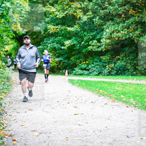 12.10.2025 - Bramfelder Halbmarathon 2025 Dr. Thomas Lammeyer http://msf.ph/oto/9354383 12.10.2025 10:50:02 Laufen  meine-sportfotos.de