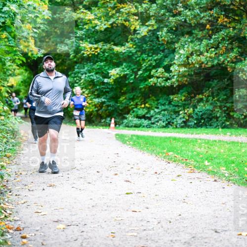 12.10.2025 - Bramfelder Halbmarathon 2025 Dr. Thomas Lammeyer http://msf.ph/oto/9354384 12.10.2025 10:50:02 Laufen  meine-sportfotos.de