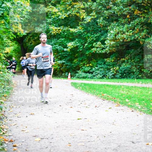 12.10.2025 - Bramfelder Halbmarathon 2025 Dr. Thomas Lammeyer http://msf.ph/oto/9354415 12.10.2025 10:50:12 Laufen 207, 2568 meine-sportfotos.de