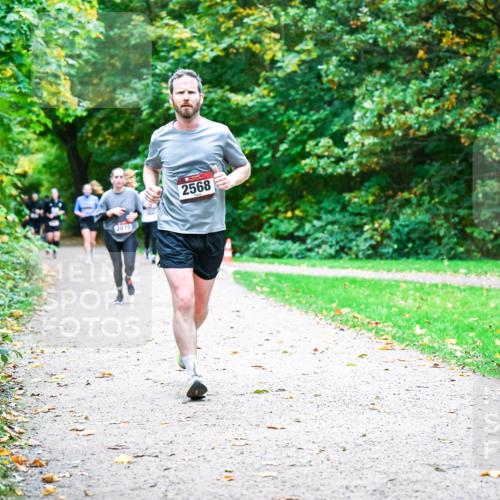 12.10.2025 - Bramfelder Halbmarathon 2025 Dr. Thomas Lammeyer http://msf.ph/oto/9354424 12.10.2025 10:50:13 Laufen 2070, 2568 meine-sportfotos.de