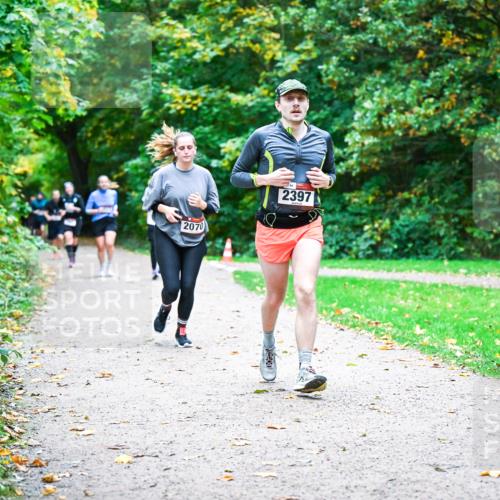 12.10.2025 - Bramfelder Halbmarathon 2025 Dr. Thomas Lammeyer http://msf.ph/oto/9354439 12.10.2025 10:50:16 Laufen 2070, 2397 meine-sportfotos.de